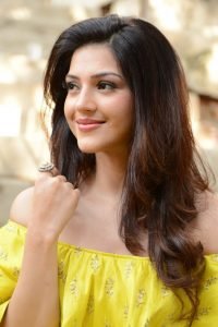 actress mehreen pirzada yellow dress latest photos 2018 11